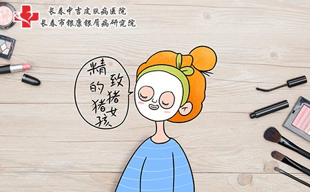 痤疮要用正确的清洁产品